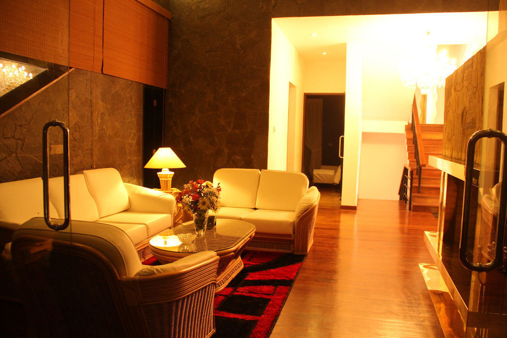 Serenus Boutique Villa *