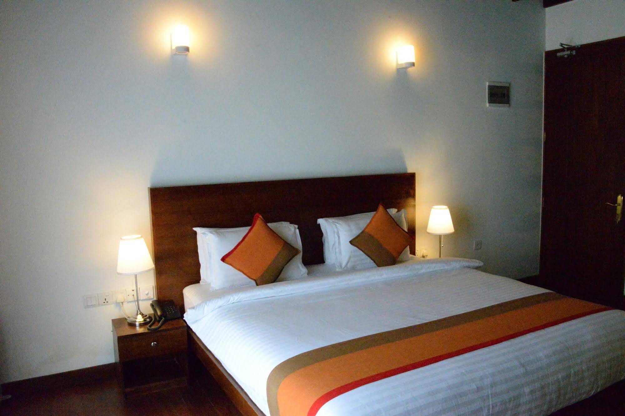 Villa Serenus Boutique *